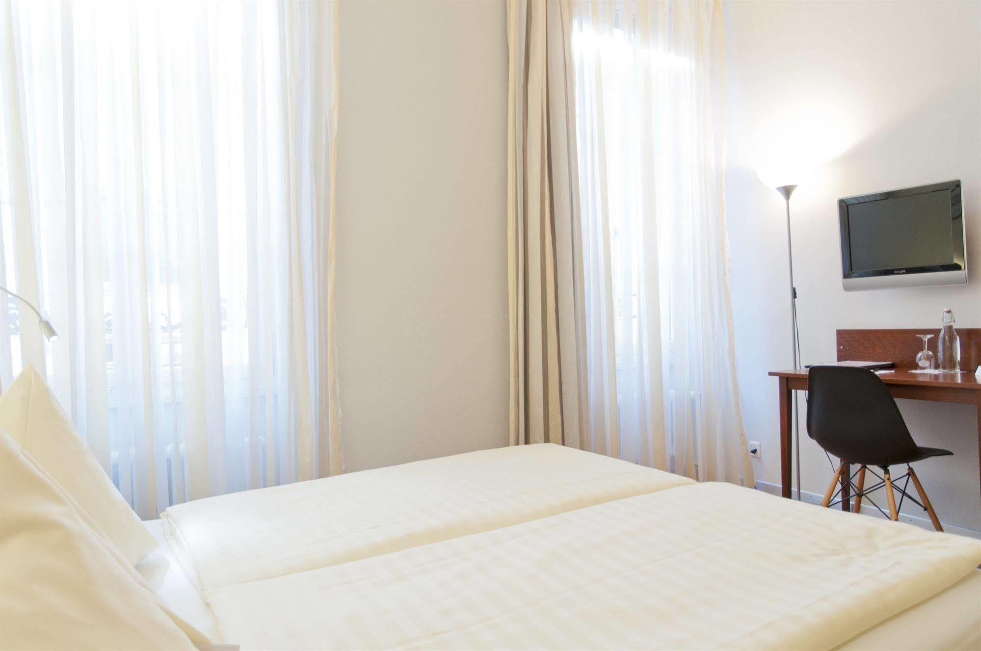 Goldener Schluessel Hotell Bern Exteriör bild