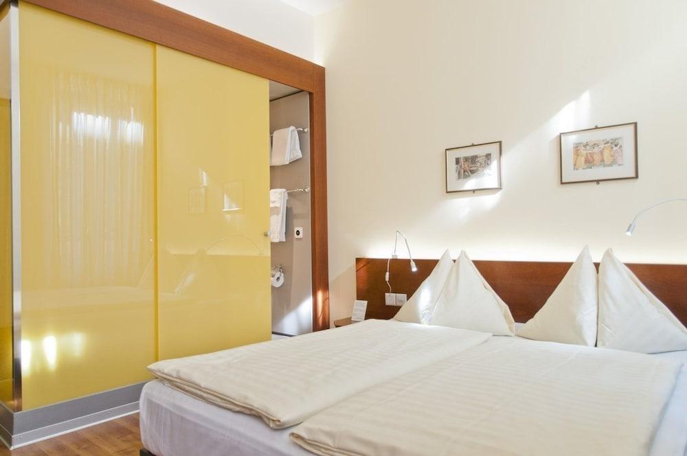 Goldener Schluessel Hotell Bern Exteriör bild