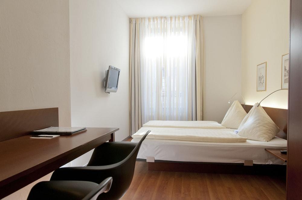Goldener Schluessel Hotell Bern Exteriör bild